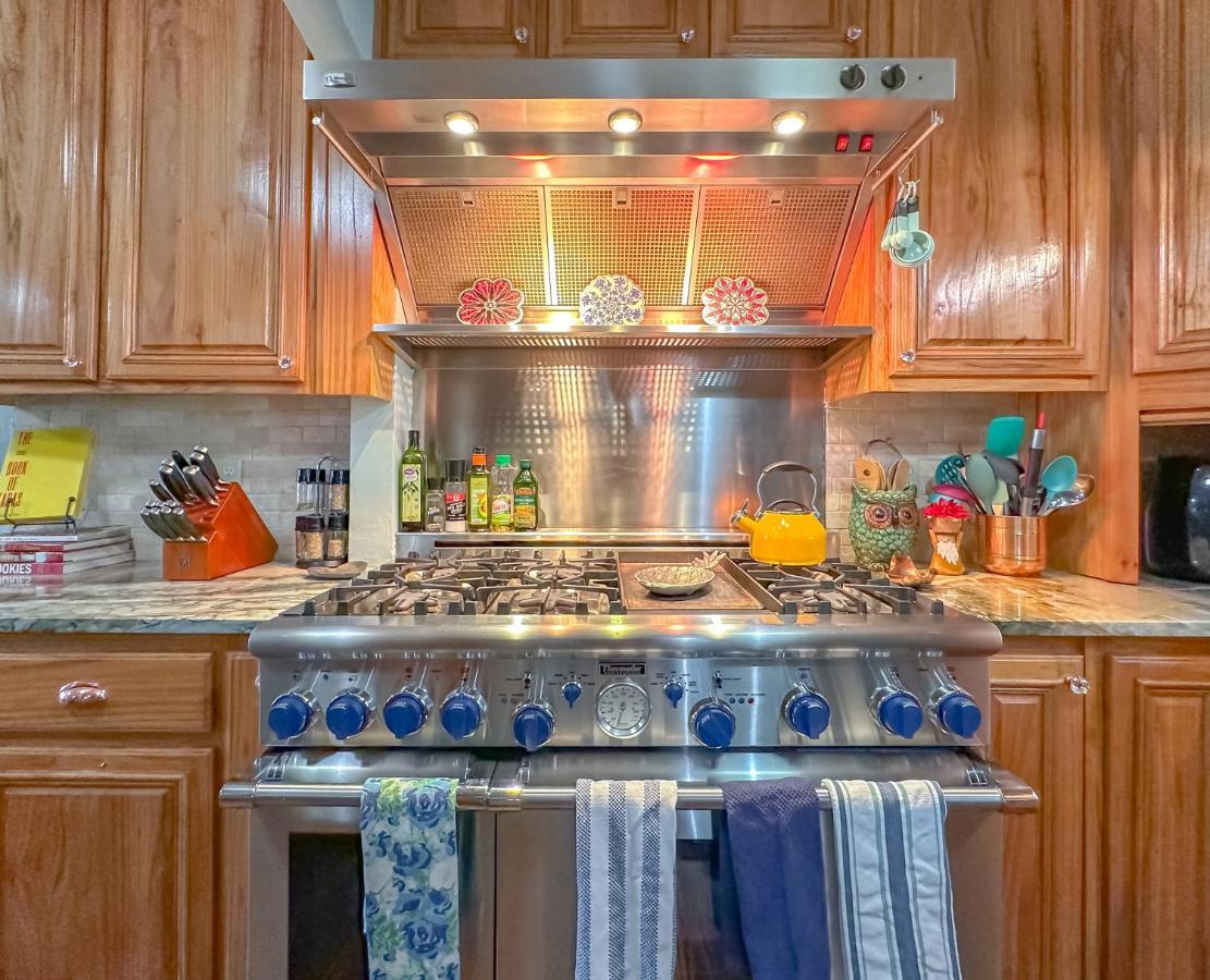 Groups-Hot Tub -Pool- Private-4 Baths Villa Tallahassee Esterno foto